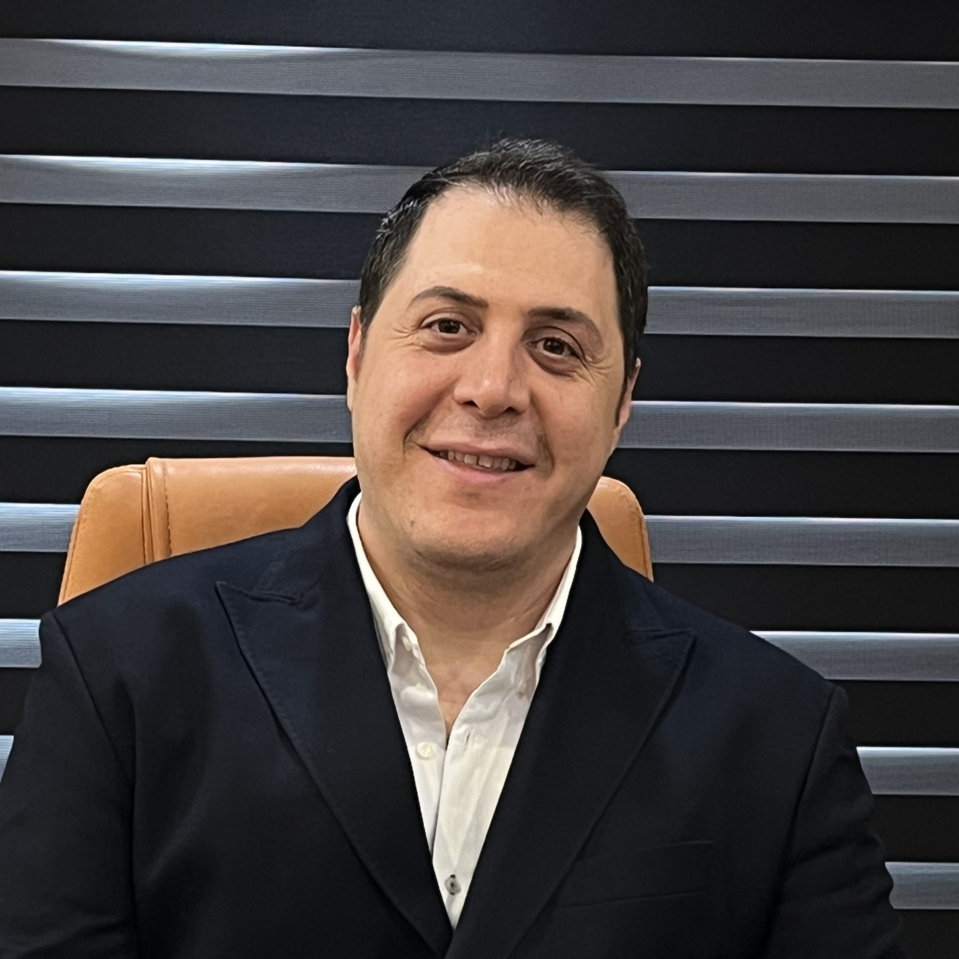 پدرام کریم لو - مدیر عامل آشیانه